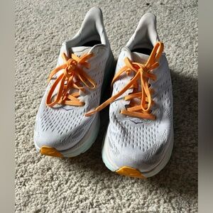 HOKA Clifton 8 size W7.5